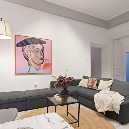 Spacious 4br Art Flat In Centre Next To Metro Appartement Budapest