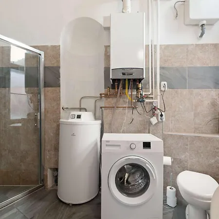 Spacious 4br Art Flat In Centre Next To Metro Appartement Budapest