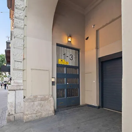 Spacious 4br Art Flat In Centre Next To Metro Βουδαπέστη